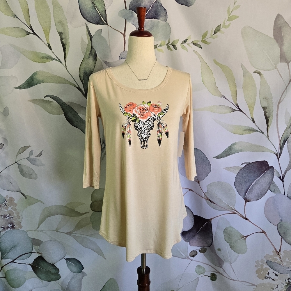 SCARLETT | Floral Longhorn Graphic Tee in Tan sz S